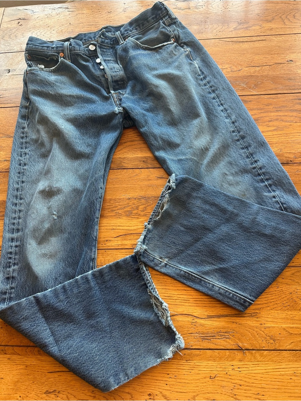 501 Button Fly Levi’s 34 x 32 FLAWED